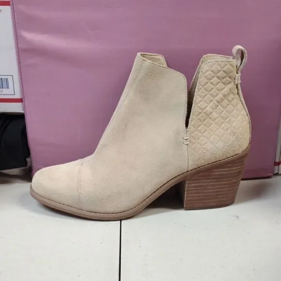 Toms Women's 10 Beige Leather Ankle Booties - Picture 2 of 10